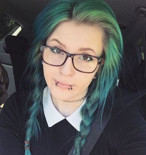 Green Haired Emo bi bbw