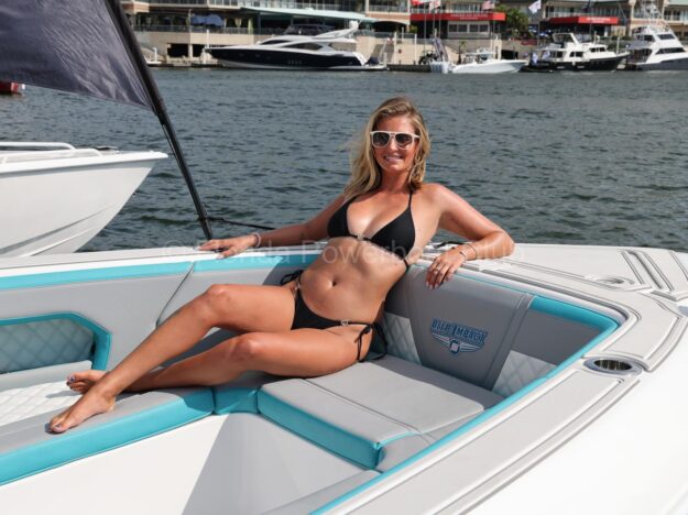 Best of Nude chicks on boats