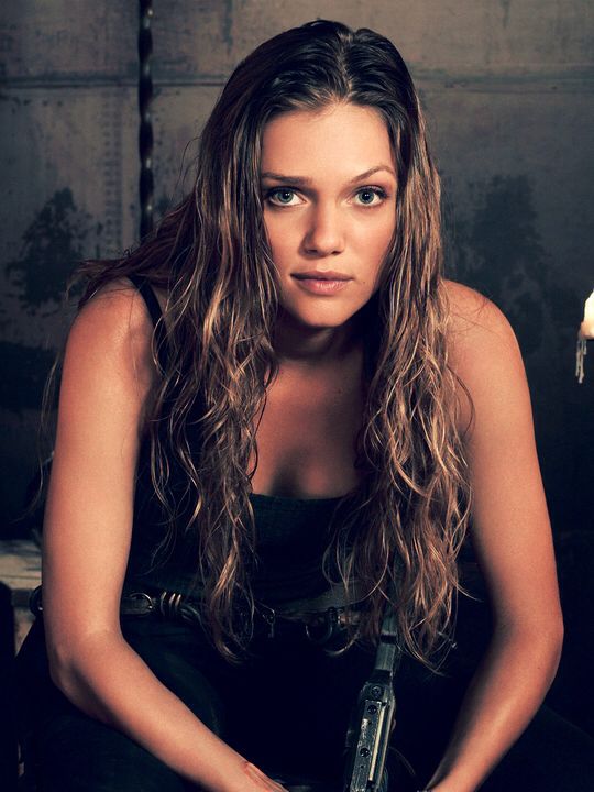 tracy spiridakos sexy