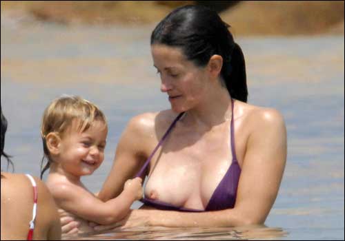 abbas soufan share courteney cox nip slip photos