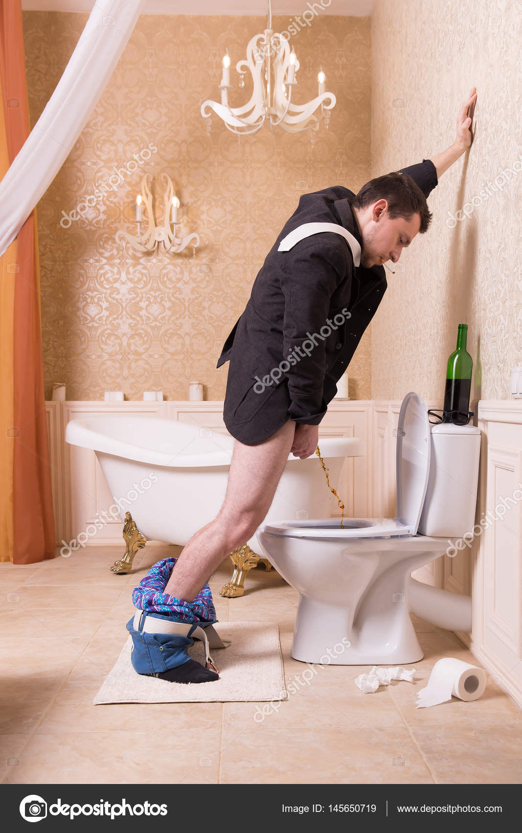 Best of Pictures of guys peeing