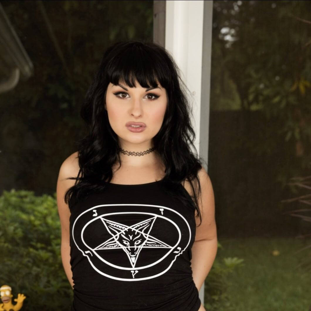 diana mortimore recommends bailey jay website pic