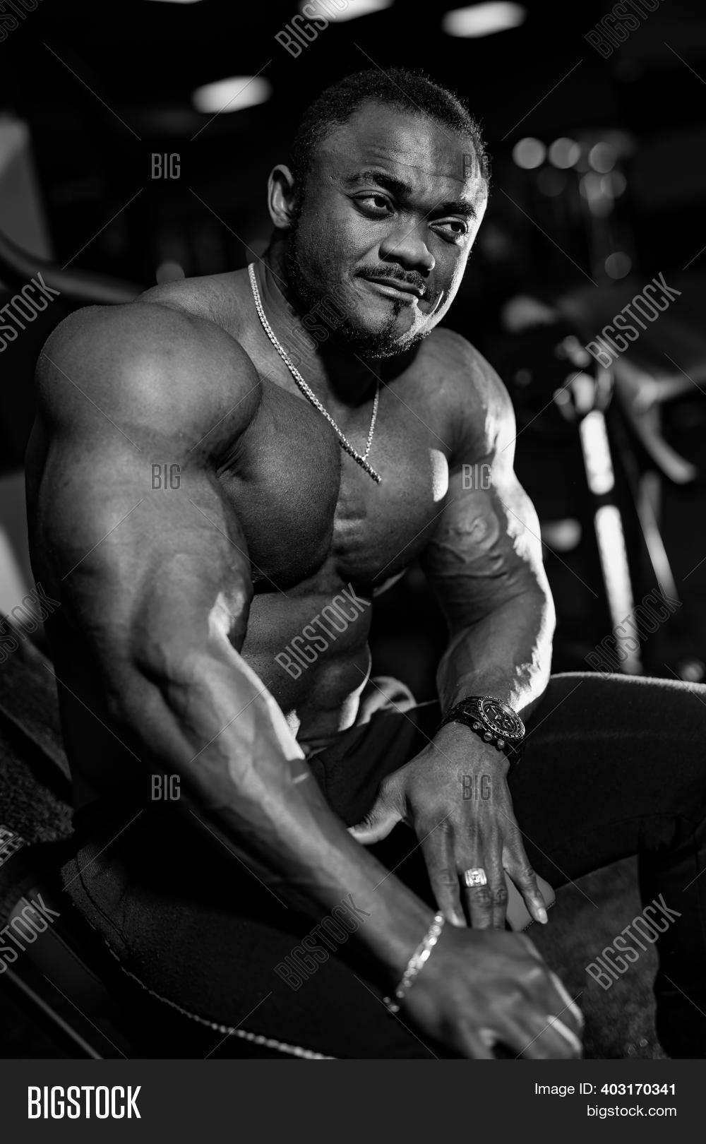 chris ismail add black bodybuilder nude photo