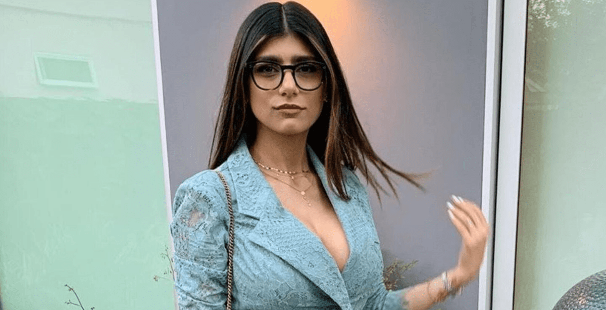 ashley kinsella recommends mia khalifa behind the scenes pic