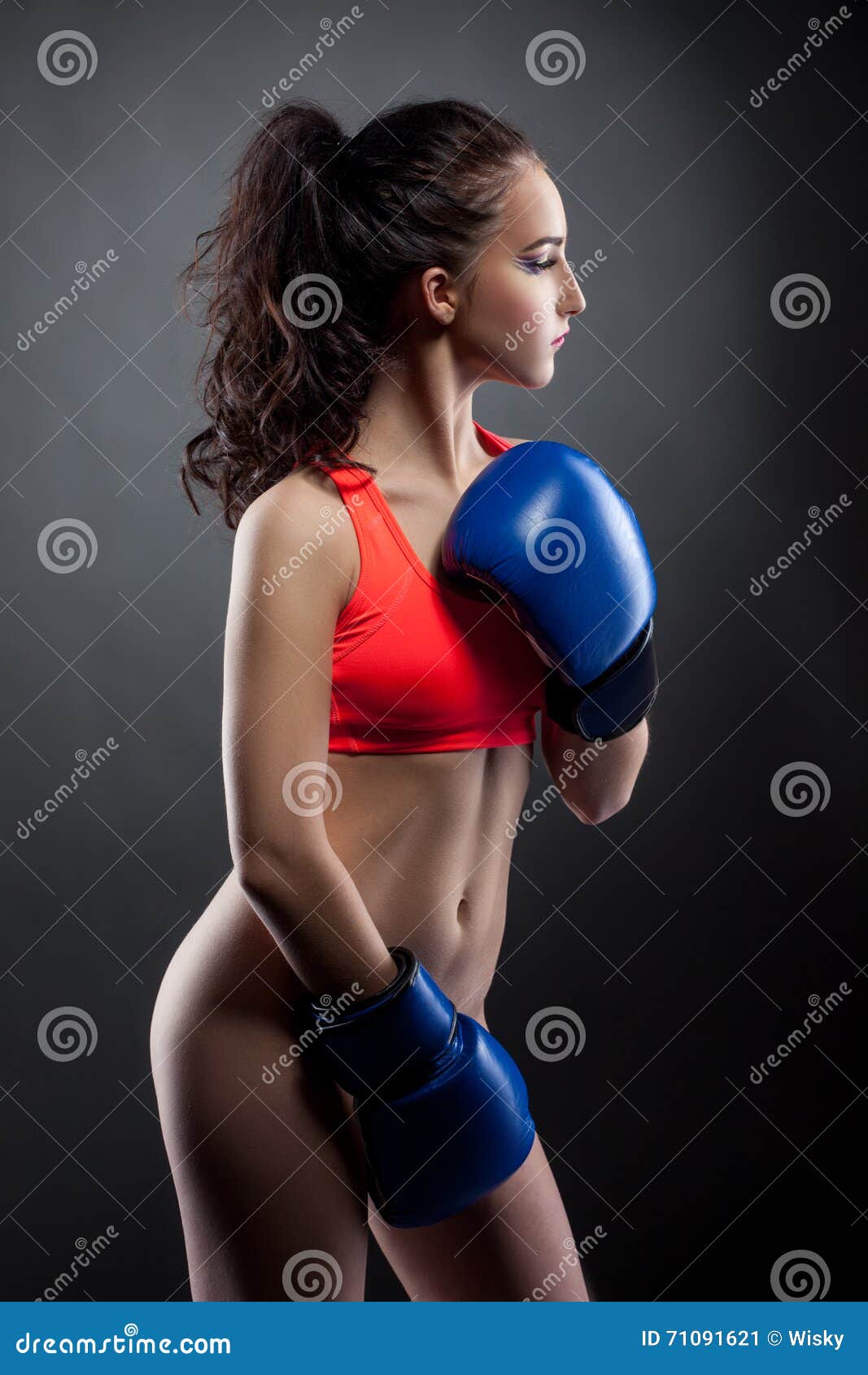 buckalew recommends female nude boxing pic