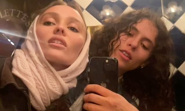 arriane dela cruz recommends lily phillips perfect girlfriend pic