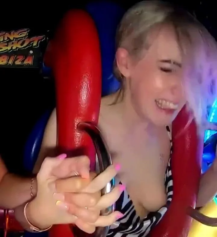 Best of Slingshot boobslip