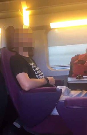 alaa love recommends French Guy Jerking Off In Train