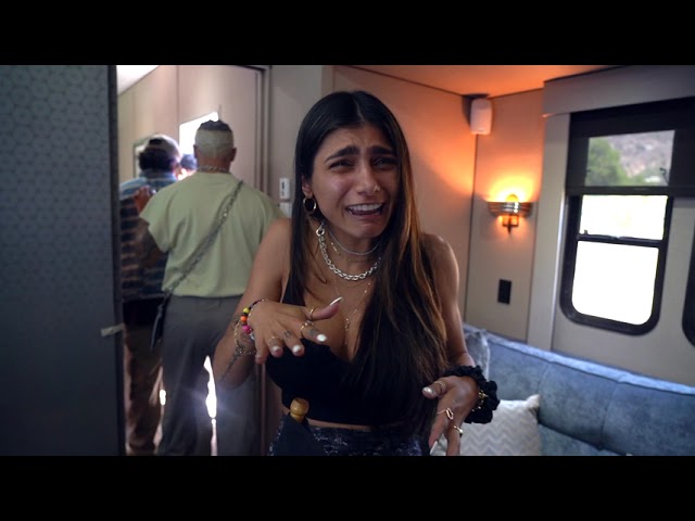 deepak behl recommends mia khalifa behind the scenes pic