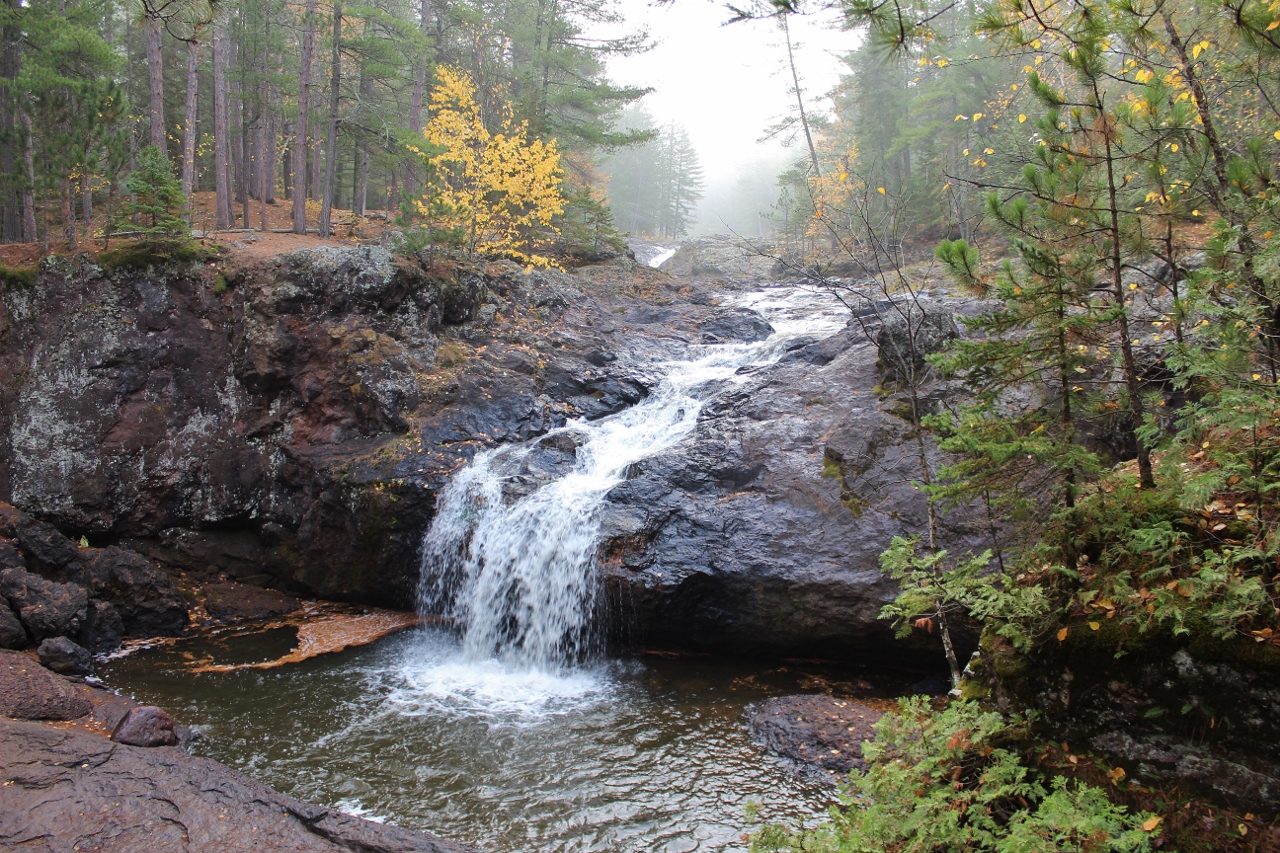 Autumn Falls Pool nakenbilder eskort