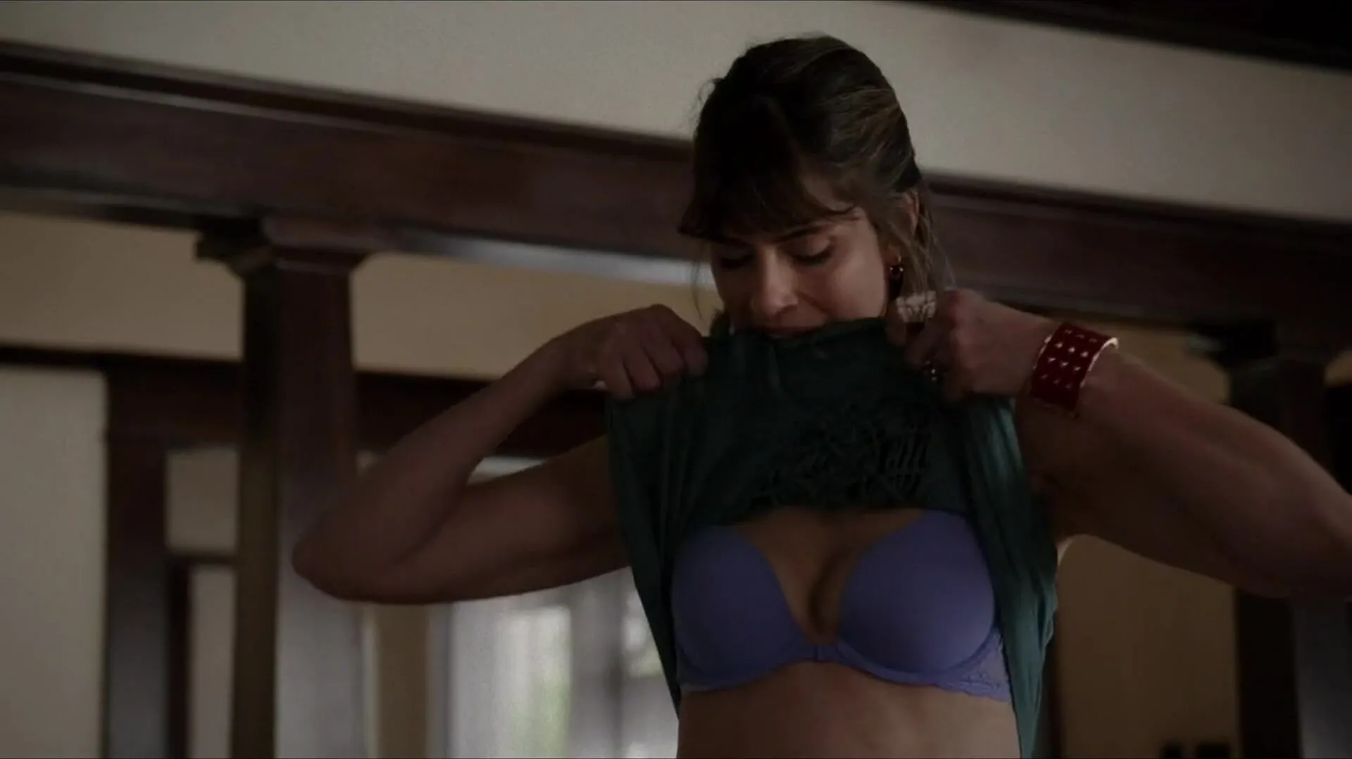 amanda peet topless