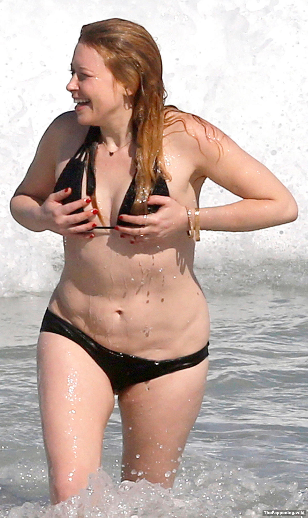 natasha lyonne topless