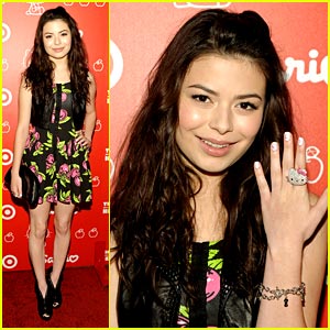 divine ayivor add photo nude pictures of miranda cosgrove