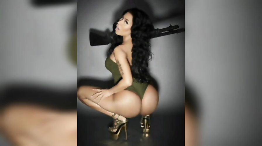 brittany mccracken share deana minaj photos