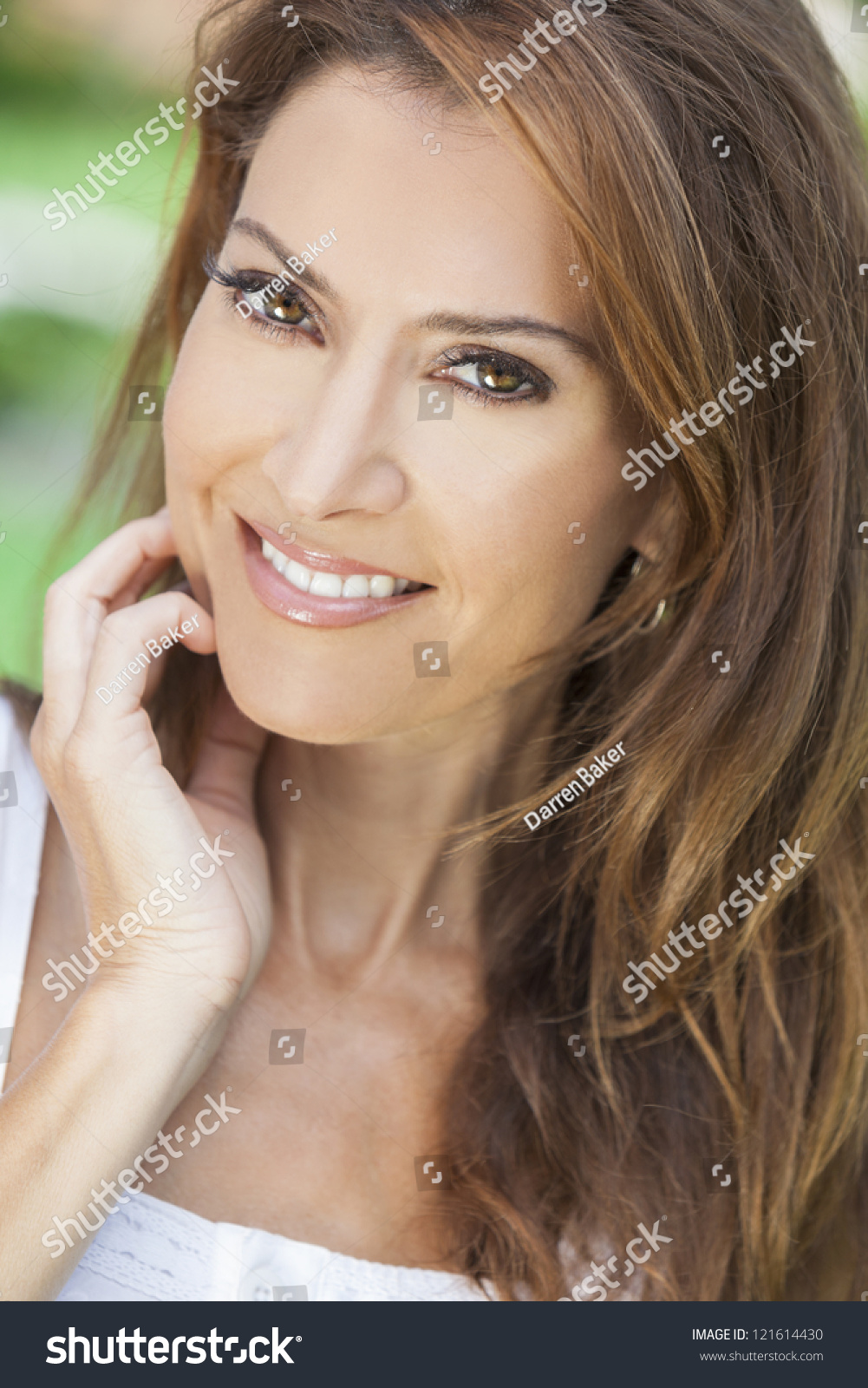 middle aged brunette woman