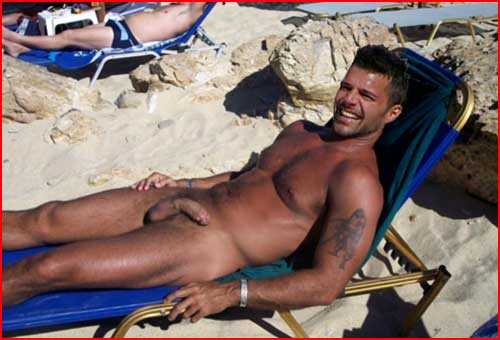 angel gan recommends Guys Sunbathing Naked