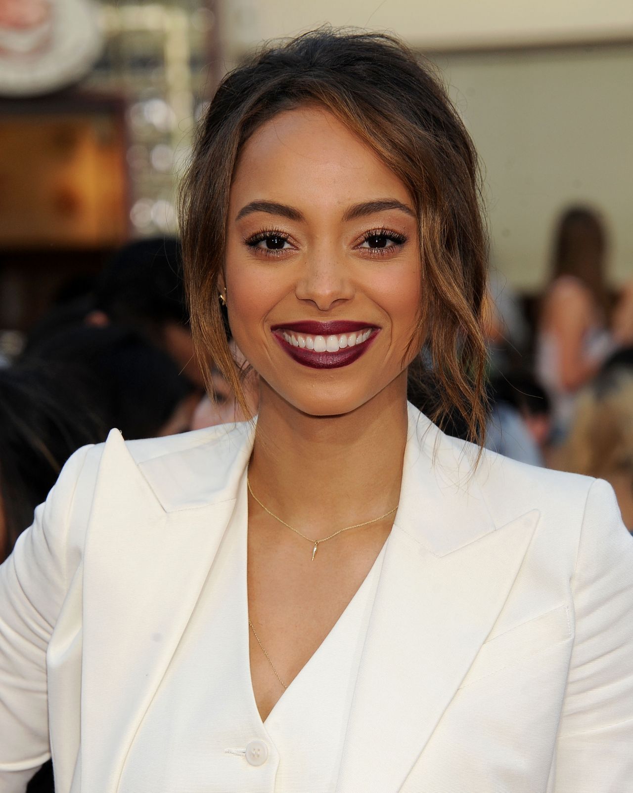 Amber Stevens Porn menggugurkan kandungan