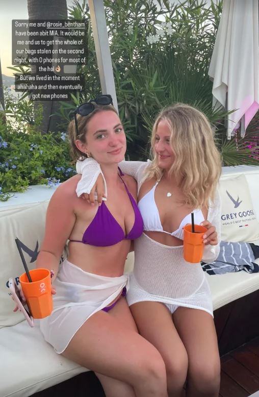 bailey curran add daisy head bikini photo