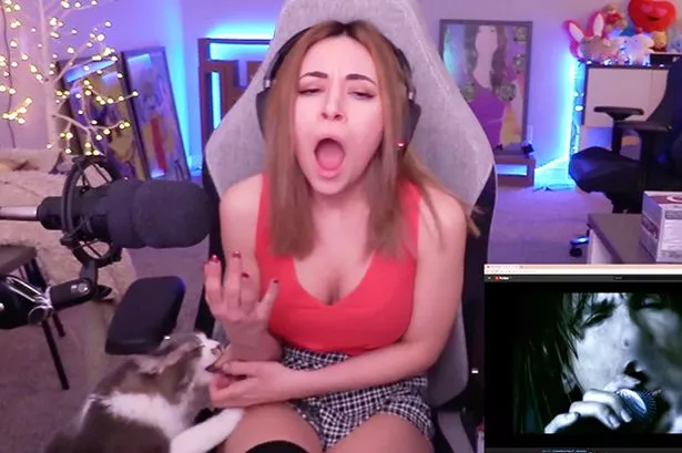 chuck seckler add photo alinity tits