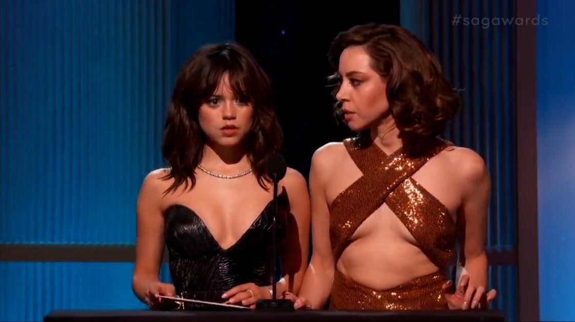 aubrey plaza tits