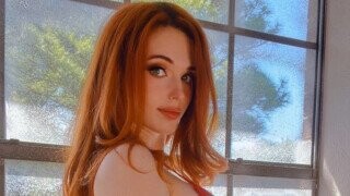 charmyne nixon recommends amouranth lesbian pic