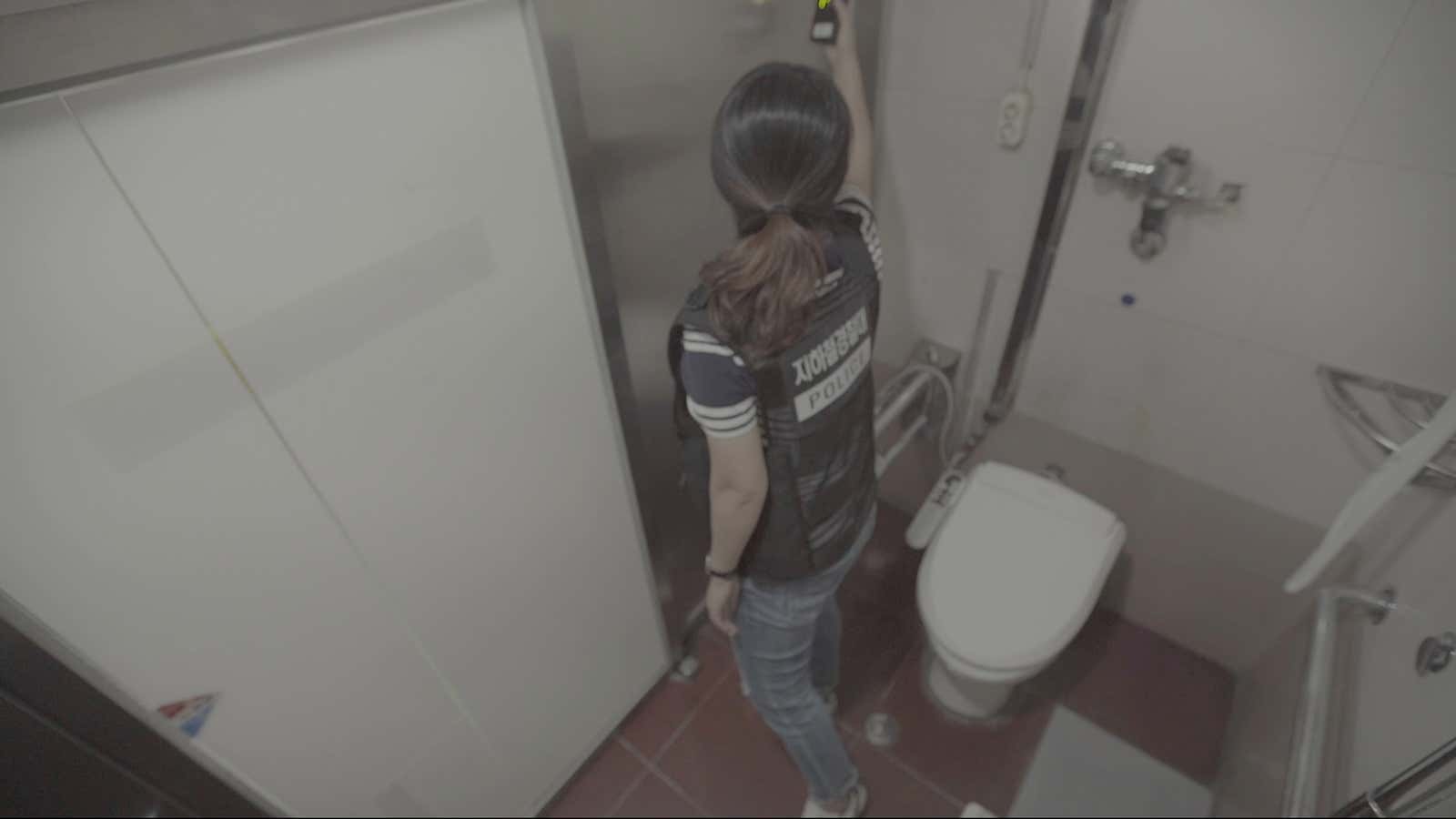 Best Bathroom Hidden Cam oral seat