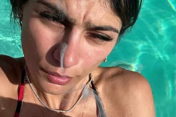 ceban cristina recommends best of mia khalifa pic