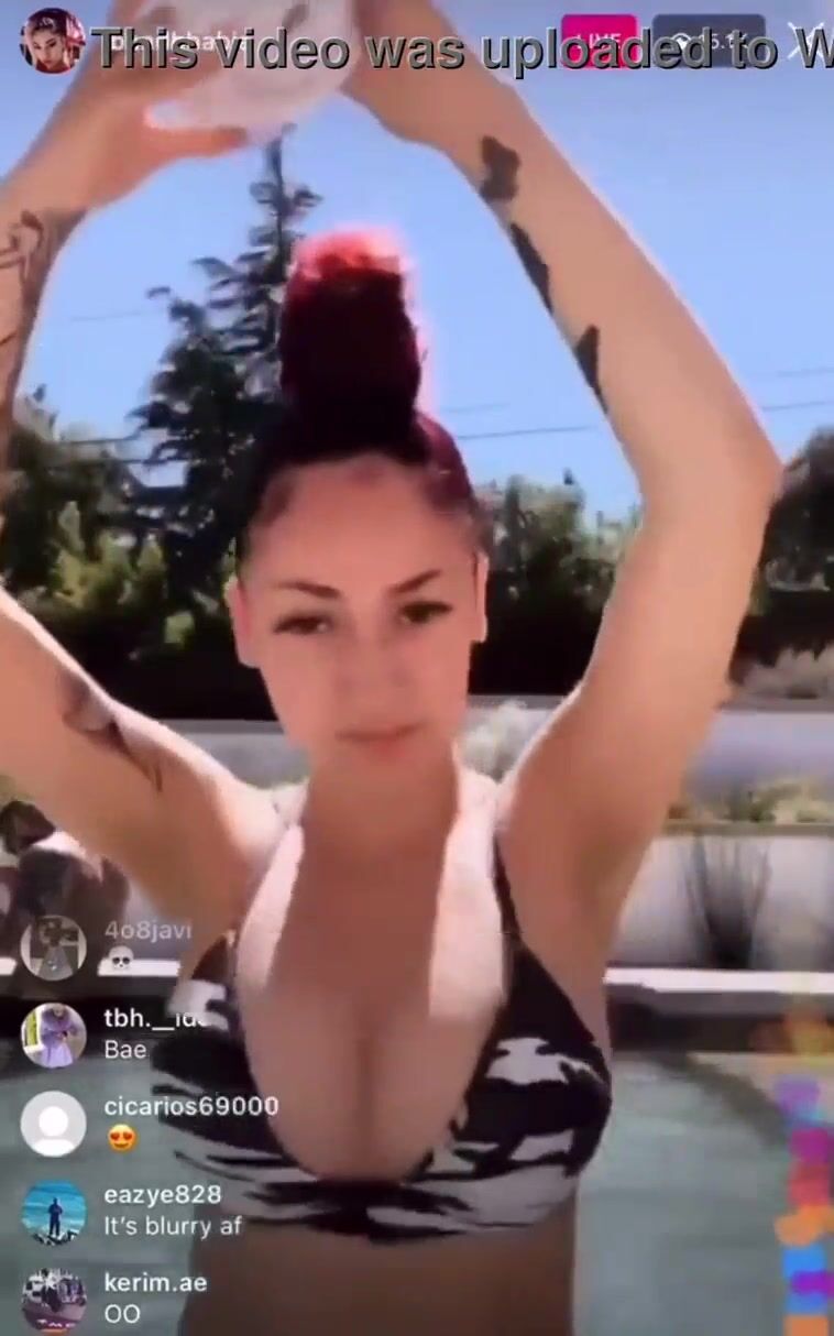 Bhad Bhabie Titties coppie napoli