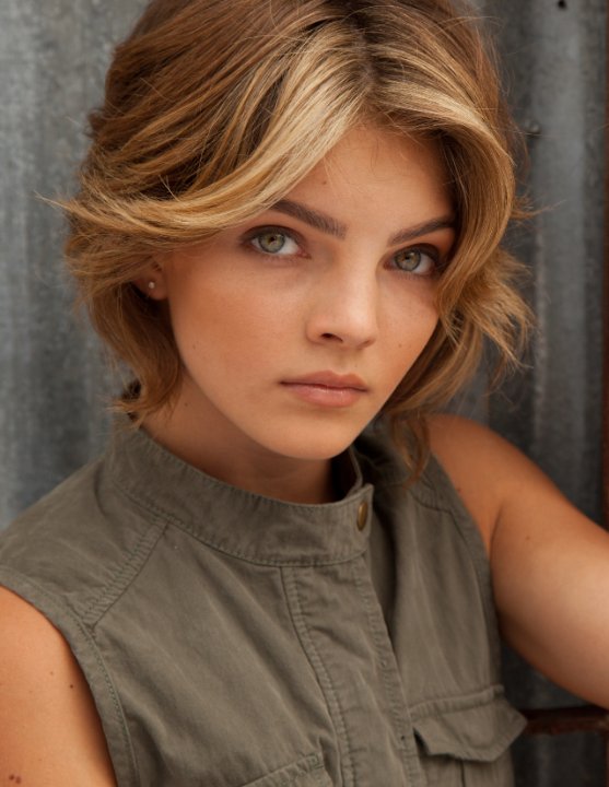 cristine venus add photo camren bicondova sexy