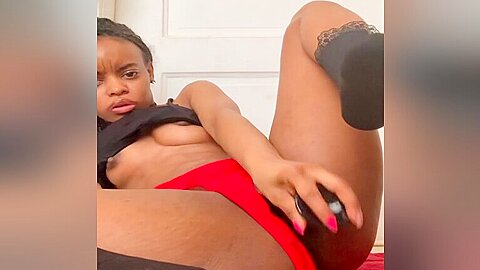 Ebony Masturbate Tube sauna gefilmt