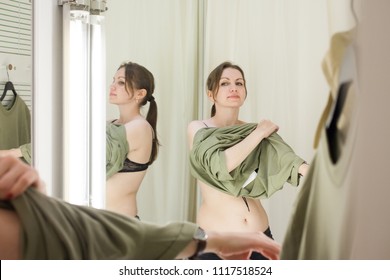 Changing Room Spy sera nude