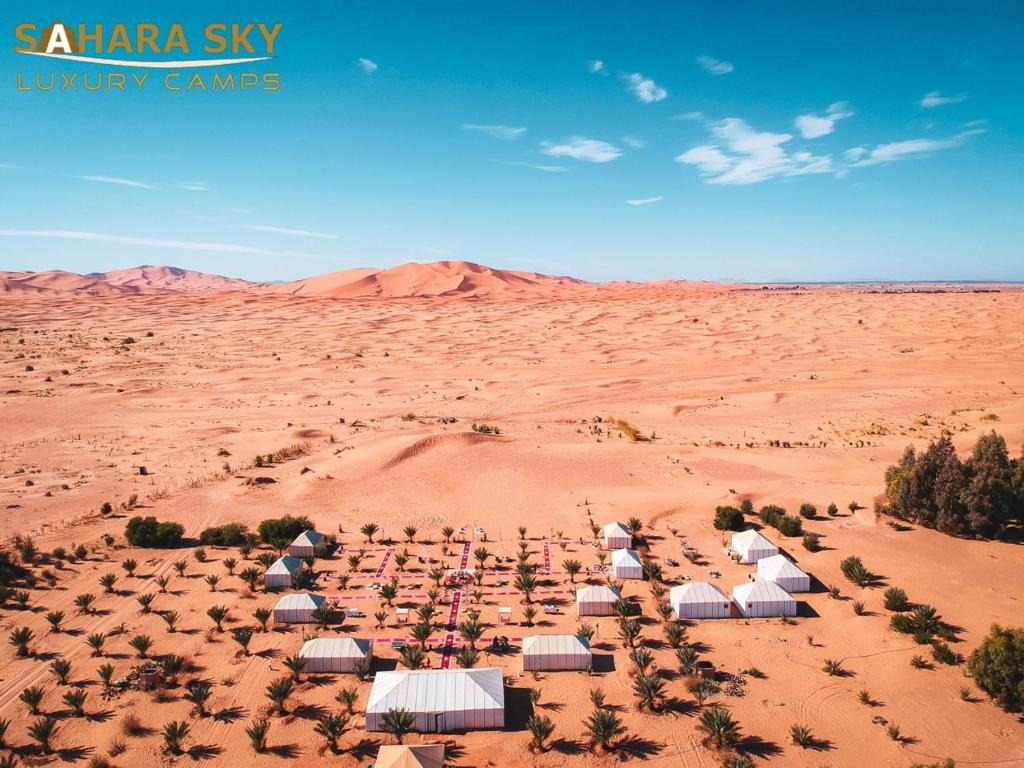 cindy chiang share sahara skye photos