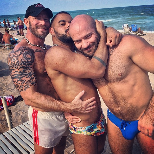 dennis slaton recommends Naked Gay Guys On The Beach