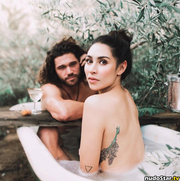 derek bodner add cassie steele nude photo