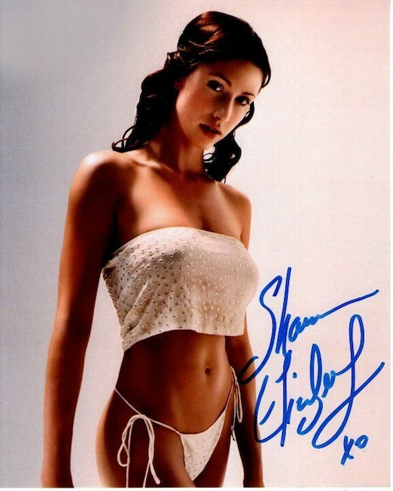 aaron brandis recommends shannon elizabeth bikini pic