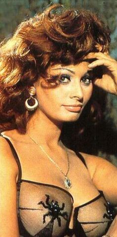 amin azadi recommends sophia loren titties pic