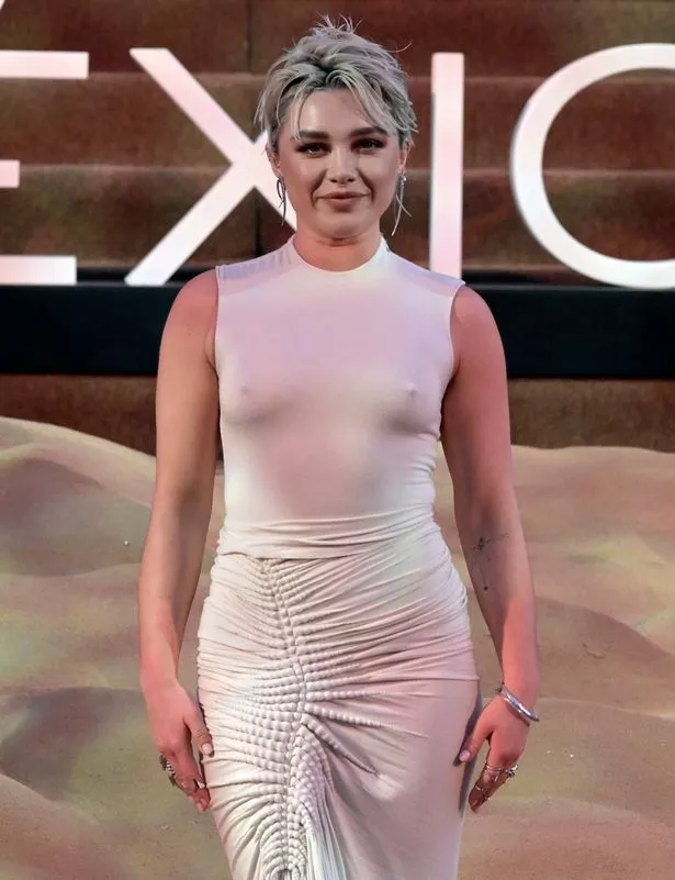 clare bowker add photo florence pugh boobs naked