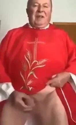 anand kushwaha add photo italian priest porn