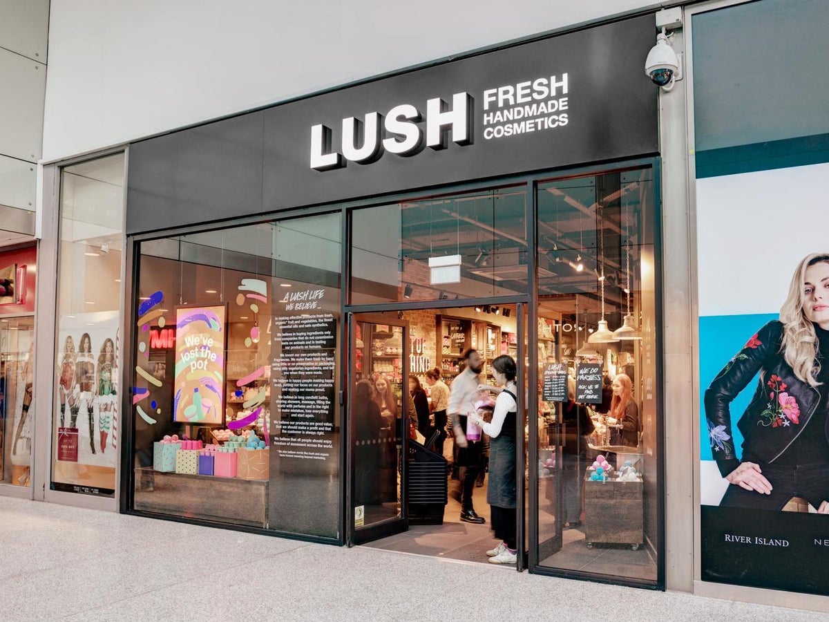 brian mcmanimon recommends Lush In Public