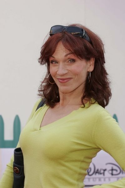 anuradha tirpathi share marilu henner boobs photos