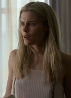 Naked Rachael Taylor dorm train