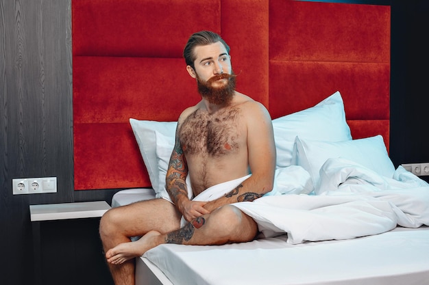 andre ayoub recommends nude guys with beards pic