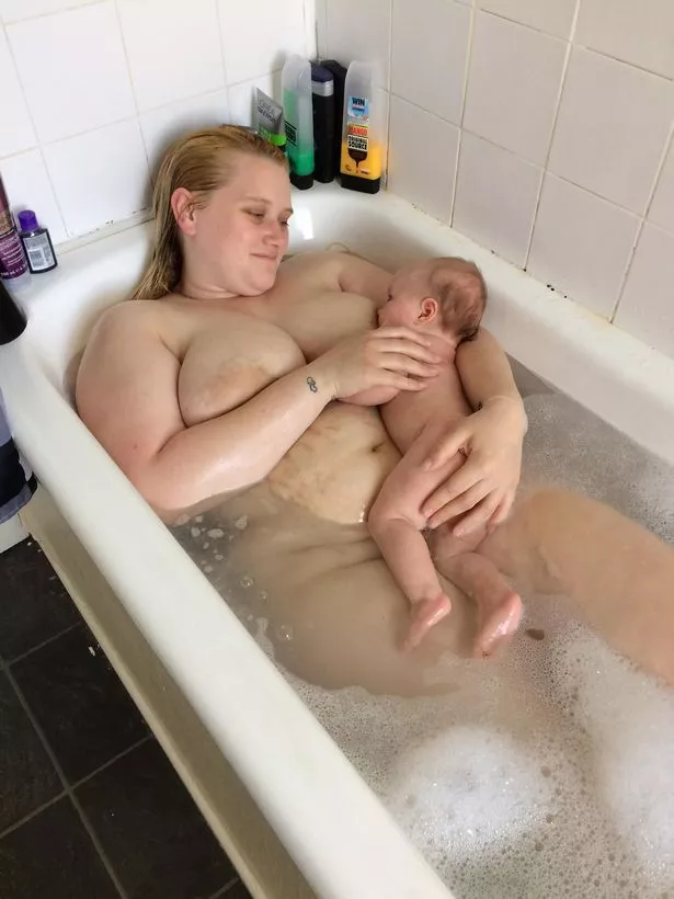 nude mom bath