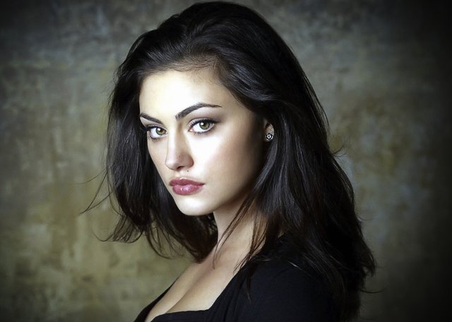 cecilia pfister recommends Phoebe Tonkin Hot