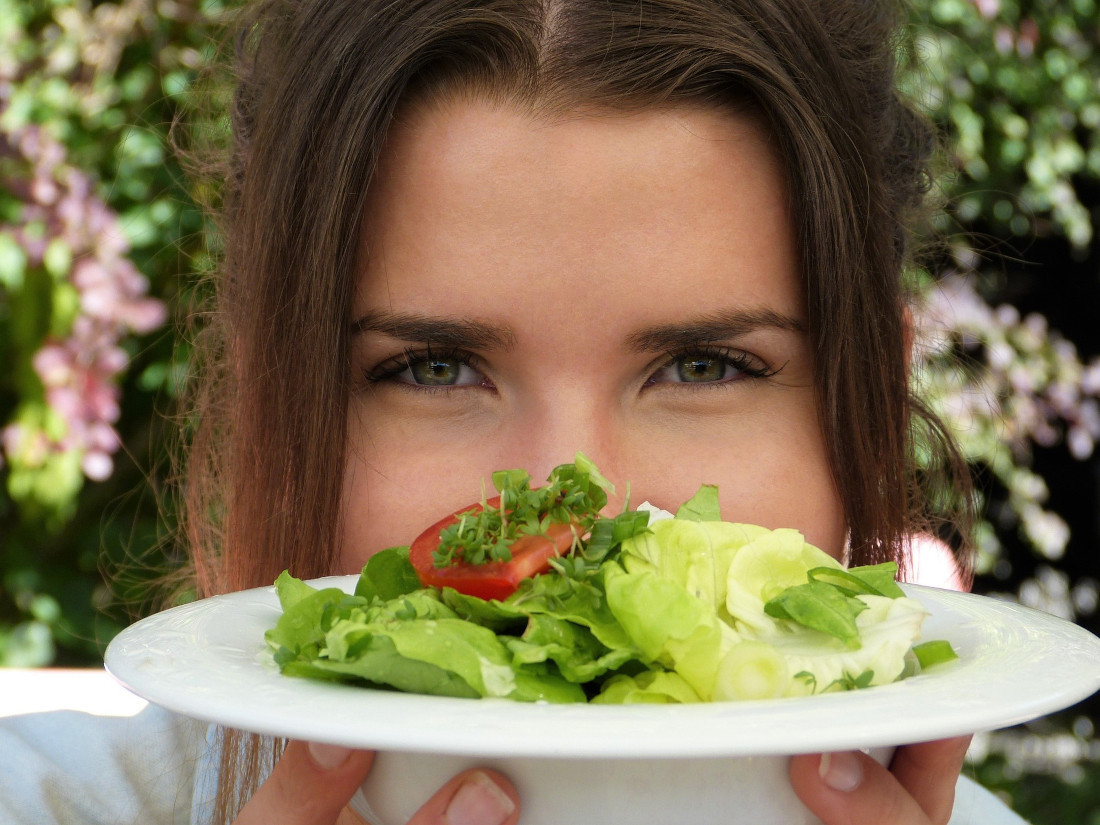 ambar ghosh recommends salad tossing videos pic