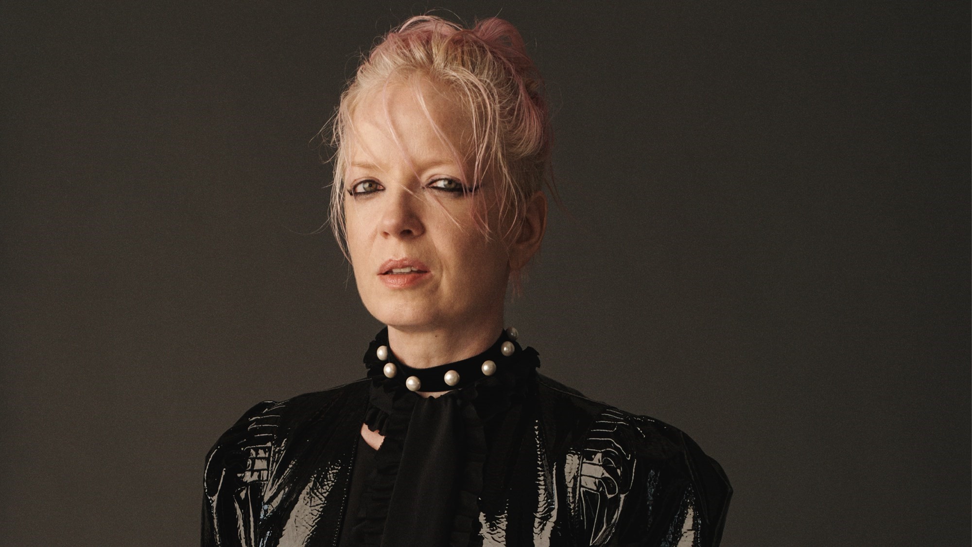 das bat recommends shirley manson naked pic