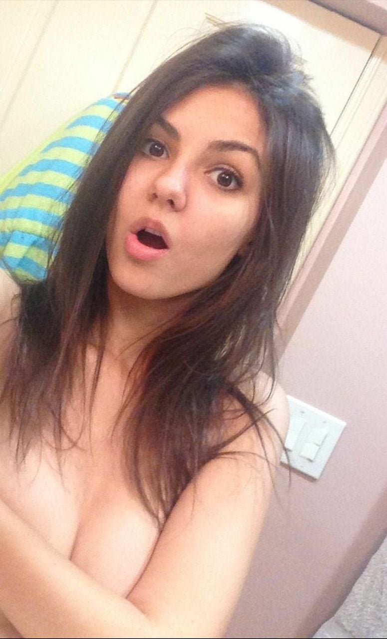 Victoria Justice Nude Photoshoot dorm facial